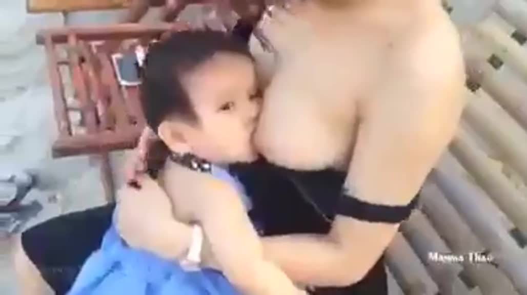 有巨乳妈的孩子吃很好！辣妈哺乳影片被人上传﹗婴儿越吸越深让人羡慕