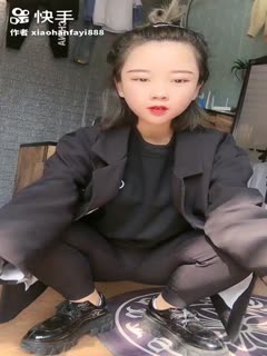 快手上的漂亮小萝莉,在服装店试衣间脱光,揉胸抠穴摸得轻声呻吟,00后玩得就是这份刺激,配上快手生活视频观赏更佳