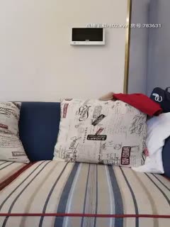 【你的佟丽娅】美少妇两女一男互玩,开裆丝袜舌吻互舔道具假屌抽插,很是诱惑喜欢不要错过第04集