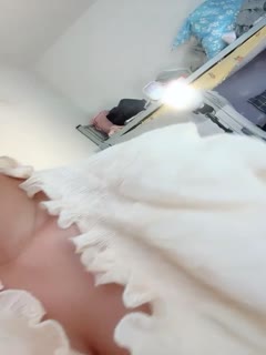 可爱新人主播妹子,穿的内裤还是透明,毛毛都看的一清二楚,胸不大不小,掰开逼逼很漂亮的粉色小蝴蝶第01集