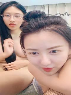 骚少妇小姐姐没有男人也一起嗨,镜头前跟狼友互动撩骚,黑丝诱惑,全程露脸揉奶玩逼道具摩擦,精彩不要错过第04集