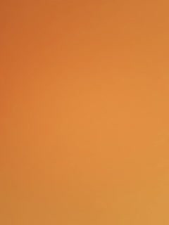 那个骚逼已成年，逼肥奶挺水还甜，全程露脸陪狼友发骚，表情淫荡揉奶抠逼看特写，淫声荡语浪叫不止不要错过