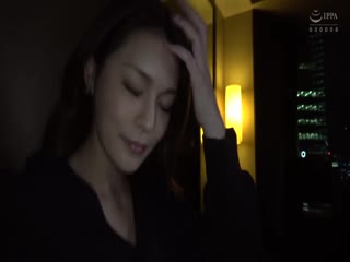 YMDS-131 爆発奥さん 背徳感にイキ狂うGカップ美人妻！泥●した夫のそばでそのまま他人凸を受け入れ欲求爆発！（新感覚NTR）