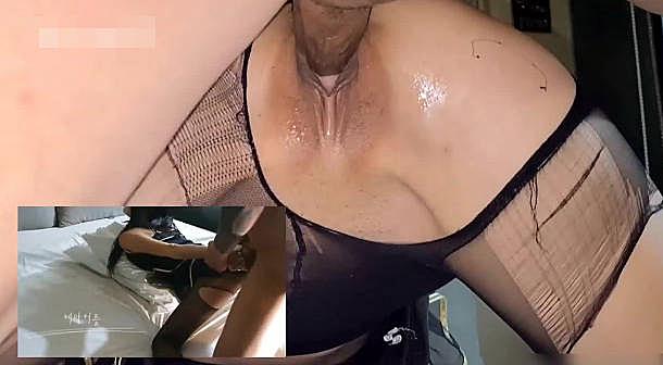 欲求不满黑丝人妻后入狂抽 爆射白浆内射实录