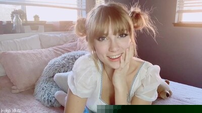 饥渴继妹情人节抛下男友 在我面前真空自慰到高潮 – INDIGO WHITE