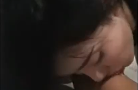 身材火辣颜值超高，这样的绝色美女连口交技术都一流！