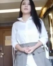 精选高颜值美女，先口爆颜射再操到腿软！