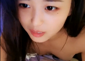 清纯网红晓可耐私拍自慰流出，粉嫩小穴高潮抽搐