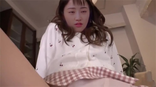 AI-景甜-绝美小姨子趁姐姐熟睡后偷腥姐夫,骑乘位狂摇蜜臀被内射到潮吹痉挛!